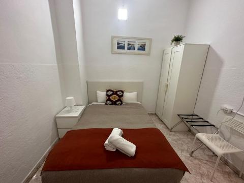 Central and Basic Solarium Hostel