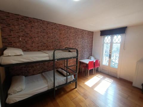 Diagonal House Hostel