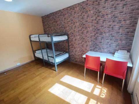 Diagonal House Hostel