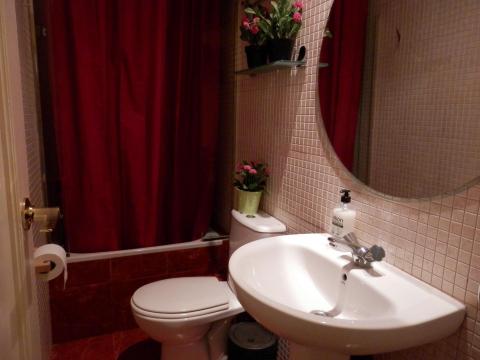 Barcelona Central Garden Hostal