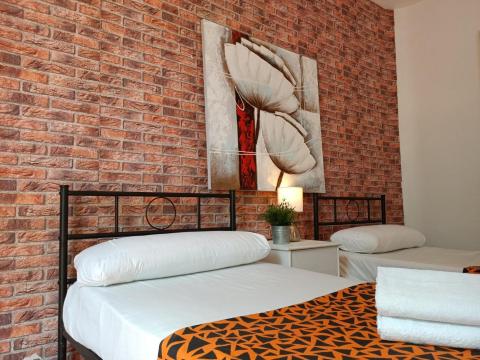 Diagonal House Hostel