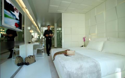 The Mirror Barcelona Hotel