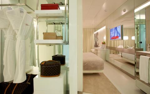 The Mirror Barcelona Hotel