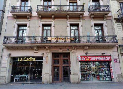 Hostal Live Barcelona