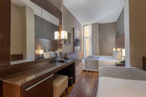 Barcelona Hotel Colonial