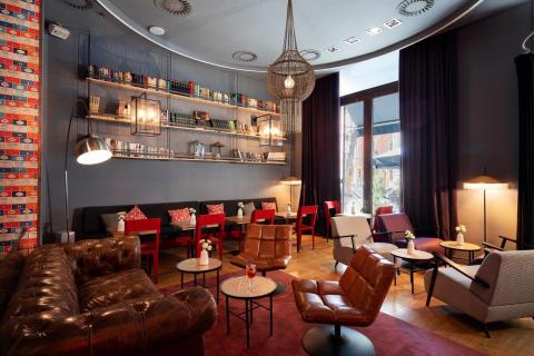 Chic & Basic Born Boutique Hotel